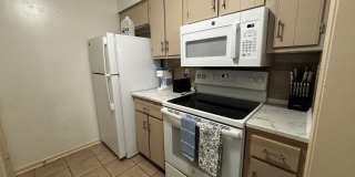 Furnished, Midtown One Bedroom Apartment Gallery 6