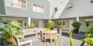 Modern Three Level 2 Bedroom/2 Bath Condo Loft Available Now! Gallery 4