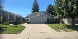 3 Bedroom 2 Bathroom Charming home Gallery 1