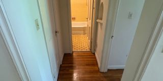 Van Avalon Apartments Gallery 13