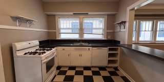 3 Bedroom Duplex on a Brick Cul-de-sac, Blocks From Eastown and Cherry Hill! Gallery 23