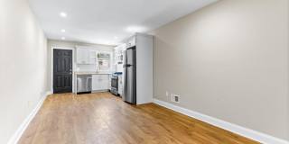 Parkside Haven: Contemporary 2-Bedroom Row Home Near Patterson Park Gallery 10