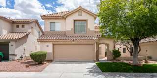 REMODELED, SPACIOUS, 4 BEDROOM HOME WITH VAULTED CEILINGS AND LOFT Gallery 1