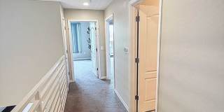 Charming 2BR Townhome in Phoenix Gallery 11