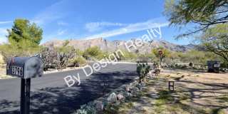 Modern Foothills Retreat with Stunning Mountain Views Gallery 1