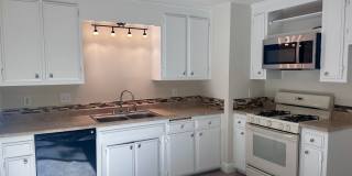 Spacious Duplex in Anderson w/ Yard! Spacious Duplex in Anderson w/ Yard! Gallery 4