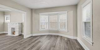 *MOVE IN SPECIAL* $250 Off First Full Month's Rent OR Free 55in TV! *MOVE IN SPECIAL* $250 Off First Full Month's Rent OR Free 55in TV! Gallery 15