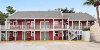 1713 BURGUNDY Street Gallery 1