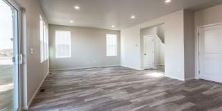 Exquisite 3 Bed 2.5 Bath Single Family Home Gallery 11