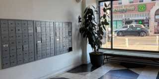5217 Hollywood Blvd Gallery 40