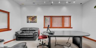 610 S 2ND Street Gallery 19