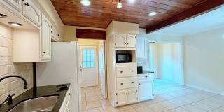 Custom Remodeled Townhome off Jefferson Hwy Gallery 4