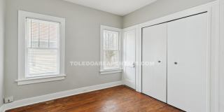 4138 N Lockwood Ave Upper Gallery 36
