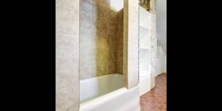 6/3 *West Campus* Walk to UT 6/3 *West Campus* Walk to UT Gallery 23