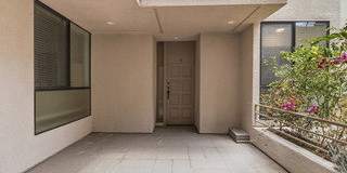 500 South Barrington Avenue Gallery 1