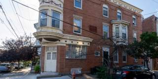 Large One bedroom Melrose area Gallery 1
