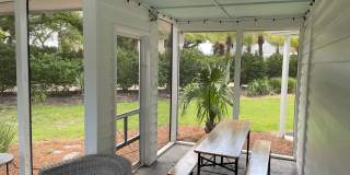Old Village Cottage - 1.5 Blocks to Pitt Street Bridge Gallery 23