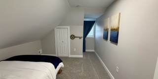 Fully Furnished And Updated 4 bedroom 2 bath house for Lease Gallery 17