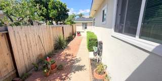 4827 Pacific Avenue Gallery 17