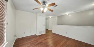 2411 Dennis St Gallery 16