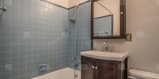 229 Ward Parkway Gallery 33