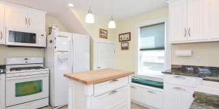 7 Williams Street Gallery 7