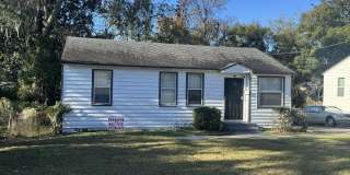 7312 N Shore Dr #room Rental Gallery 2