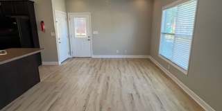 Beautiful modern upstairs condo with 2 full baths! Pet-friendly, with generous parking! Gallery 13