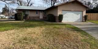 3 Bedroom 2 bath home in Red Bluff. Gallery 1