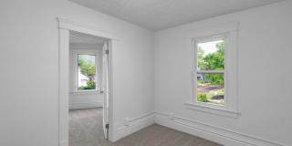 679-703 Sherman St Gallery 20