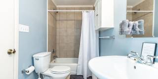 Cute midcentury modern home in central Lubbock! Gallery 18