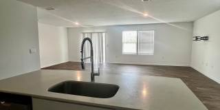 Like-New 2025 4-bedroom home for rent Gallery 9