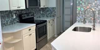 Updated Beautiful 2/2 Upstairs unit at The Village of Stuart Gallery 6