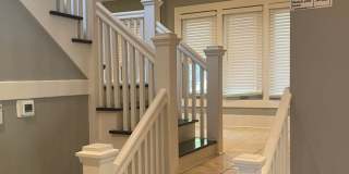 Vanderbilt Place - Wonderful Location 3 bedrooms/3 1/2 baths Gallery 15