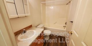 322 NE Whitman St Gallery 8