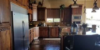 Beautiful Corner Lot! FULLY FURNISHED! Available Now!! Gallery 8
