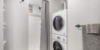 Beautifully Fully-Furnished Duplex in Old Town Gallery 23