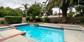 UPDATED 3 BED 2 BATH HOUSE WITH POOL Gallery 11