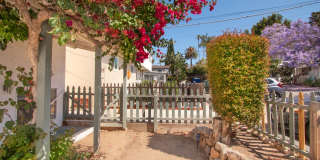 Charming Cottage Style Studio With Fenced in Yard in the Pocket of North Park + South Park Gallery 8