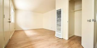 2514 College Avenue - Berkeley Gallery 10