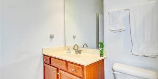 Ridgely Manor Gallery 14
