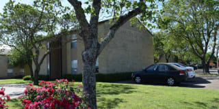 Hunters Point Apartments Gallery 21