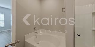 825 Northwest 4th Street Gallery 17