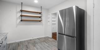 920 N Virginia Street Gallery 17