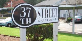 37th Street Gallery 11