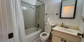 Spacious Home in Wonderful Davis Neighborhood! Spacious Home in Wonderful Davis Neighborhood! Gallery 15
