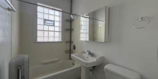 5935 N Paulina Gallery 7