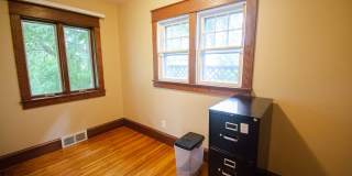 Charming & Spacious Main-Level Apartment Near Downtown Gallery 13