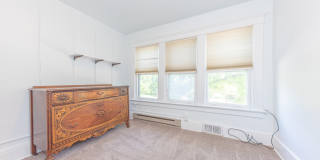 1123 W Huron Street Gallery 36