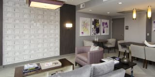 2255 Wisconsin Gallery 23